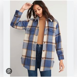 Old Navy Shacket blue plaid shirt jacket Women’s size Large